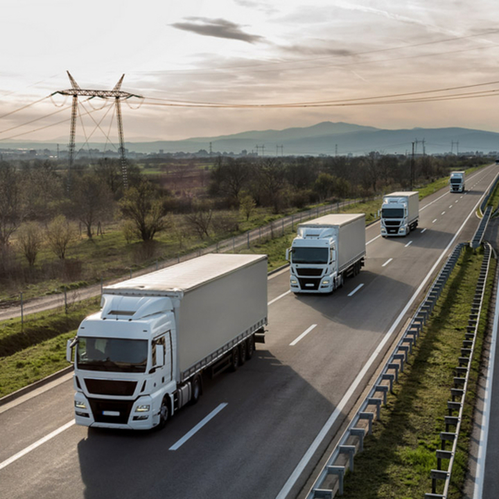 LKW Telematik für Spedition / Transportunternehmen: Digitaler Tacho, Lenk- und Ruhezeiten, Arbeitszeiterfassung und vieles mehr